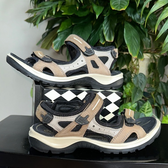 Ecco Women's Sandals - Black and Tan - Picture 1 of 11